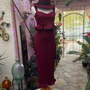 💜💜BURGUNDY 2 PIECE SWEETHEART CUT TOP W/BODY-CON SKIRT💜💜
